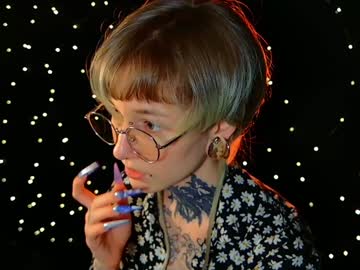 Littlespacemouse Chaturbate stream image from December 21, 2024