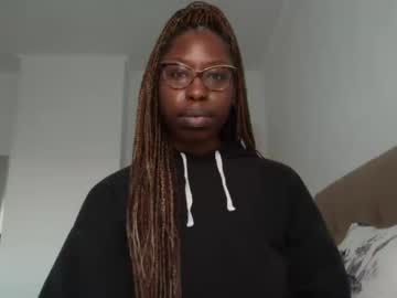 Madamindigo Chaturbate stream image from December 21, 2024