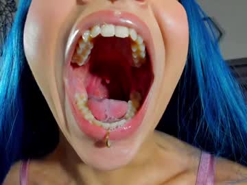 Maddiiebrooks Chaturbate stream image from December 21, 2024