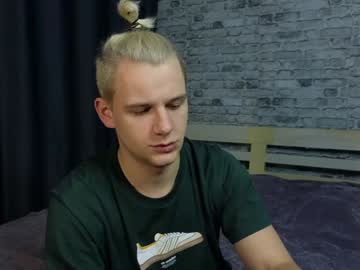 To_At Chaturbate stream image from December 21, 2024