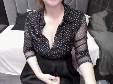 Zoeeast Chaturbate stream image from December 21, 2024