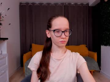 Lynettebails stream image from December 21, 2024