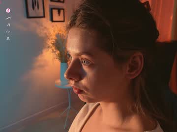 Melodykey_X Chaturbate stream image from December 21, 2024