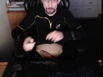 Dermattes Chaturbate stream image from December 21, 2024