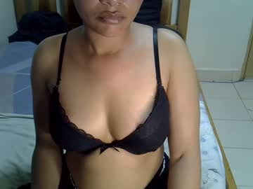 Prettiequeen Chaturbate stream image from December 21, 2024
