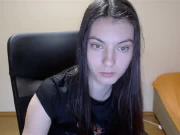 Vivianngray Chaturbate stream image from December 21, 2024