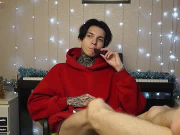 Chillguy2k Chaturbate stream image from December 21, 2024