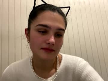 Irisss31 Chaturbate stream image from December 21, 2024