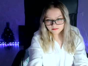 Oh_Vikky Chaturbate stream image from December 21, 2024