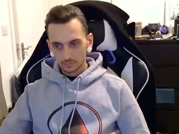 2323gary Chaturbate stream image from December 21, 2024