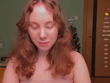 Curly_Ginny Chaturbate stream image from December 21, 2024