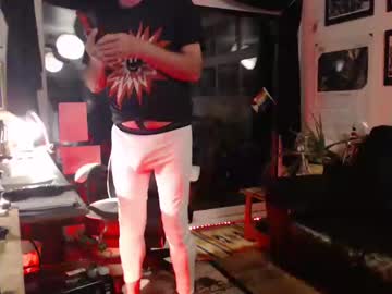 Dopeleaf2 Chaturbate stream image from December 21, 2024