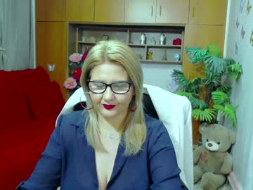 Lucillefenlys Chaturbate stream image from December 21, 2024