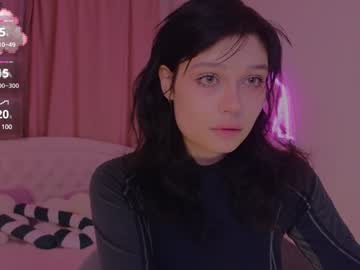 Melan1e_ Chaturbate stream image from December 21, 2024