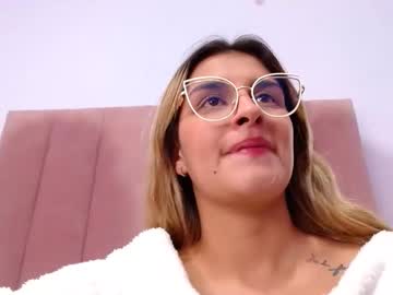 Violetalittlee Chaturbate stream image from December 21, 2024