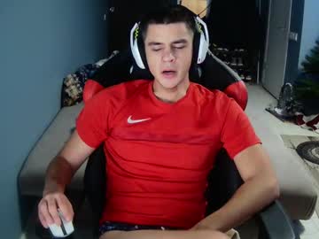 Hopee111 Chaturbate stream image from December 21, 2024