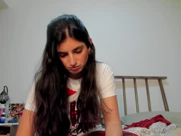Hollyshit_ Chaturbate stream image from December 22, 2024