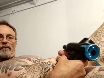 Hoodlum18564455 Chaturbate stream image from December 22, 2024