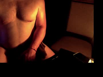 Willwill2222 Chaturbate stream image from December 22, 2024