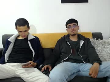 Fallgays Chaturbate stream image from December 22, 2024