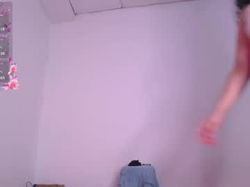 Holly_16 Chaturbate stream image from December 22, 2024