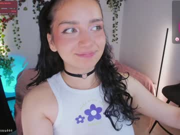 Honeymoontea Chaturbate stream image from December 22, 2024