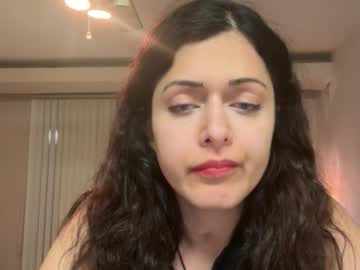 Nikkiluv007 Chaturbate stream image from December 22, 2024