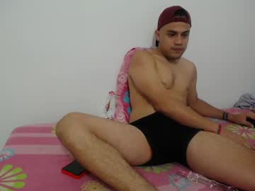 Pinedit222358 Chaturbate stream image from December 22, 2024