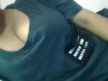 Imlovelyrose Chaturbate stream image from December 22, 2024