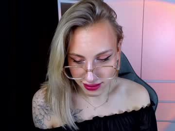Miraraid Chaturbate stream image from December 22, 2024