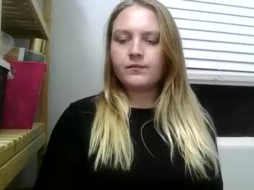 Phatassblond Chaturbate stream image from December 22, 2024