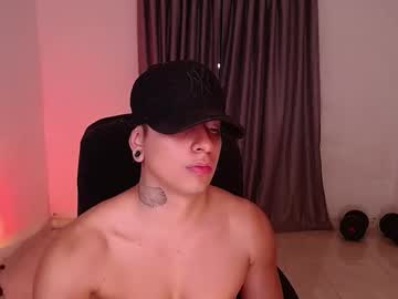 Saenz_Hotx Chaturbate stream image from December 22, 2024