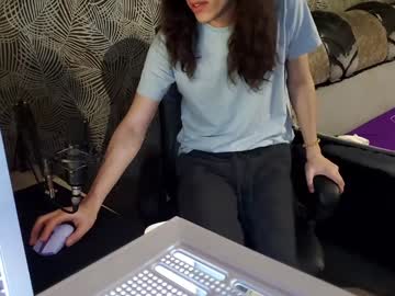 Vialeras Chaturbate stream image from December 22, 2024