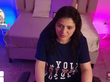 Edrienn_Tay Chaturbate stream image from December 22, 2024