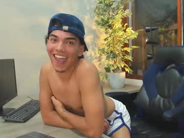 Ben_Darkdesire Chaturbate stream image from December 22, 2024