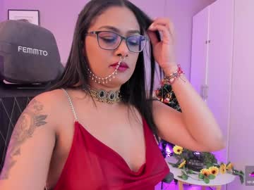 Inndrahot Chaturbate stream image from December 22, 2024