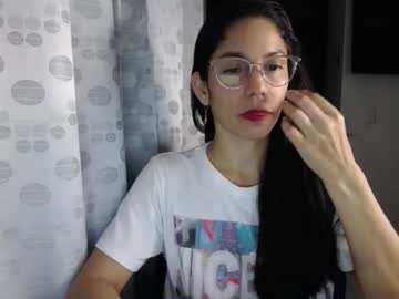 Queenvictoria2023 Chaturbate stream image from December 22, 2024
