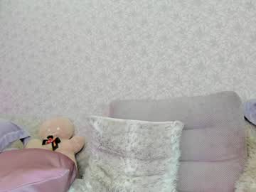 Crystalnut Chaturbate stream image from December 22, 2024