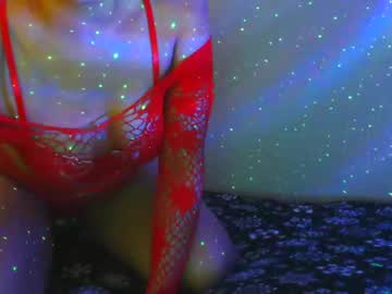 Heavenllyy Chaturbate stream image from December 22, 2024