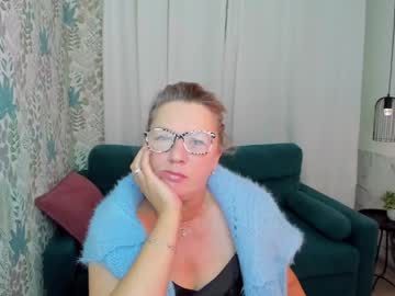 Lea_Fruit Chaturbate stream image from December 22, 2024