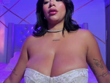 Melanny_Skies Chaturbate stream image from December 22, 2024