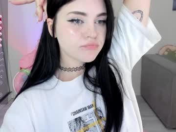 Selena___Cute Chaturbate stream image from December 22, 2024