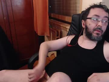 Max818k Chaturbate stream image from December 22, 2024