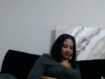 Pinkmonae Chaturbate stream image from December 22, 2024