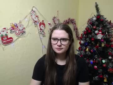 Carolinemill Chaturbate stream image from December 22, 2024