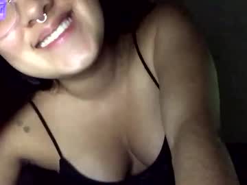 Leylaa_Cute Chaturbate stream image from December 22, 2024