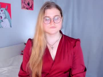 Petrahesley Chaturbate stream image from December 22, 2024