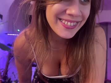 Sasha_Moormeoow Chaturbate stream image from December 22, 2024
