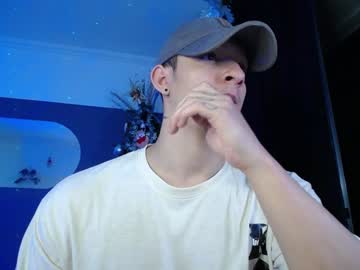 Alexandrolovee Chaturbate stream image from December 22, 2024