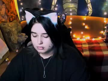 Emocrew Chaturbate stream image from December 22, 2024